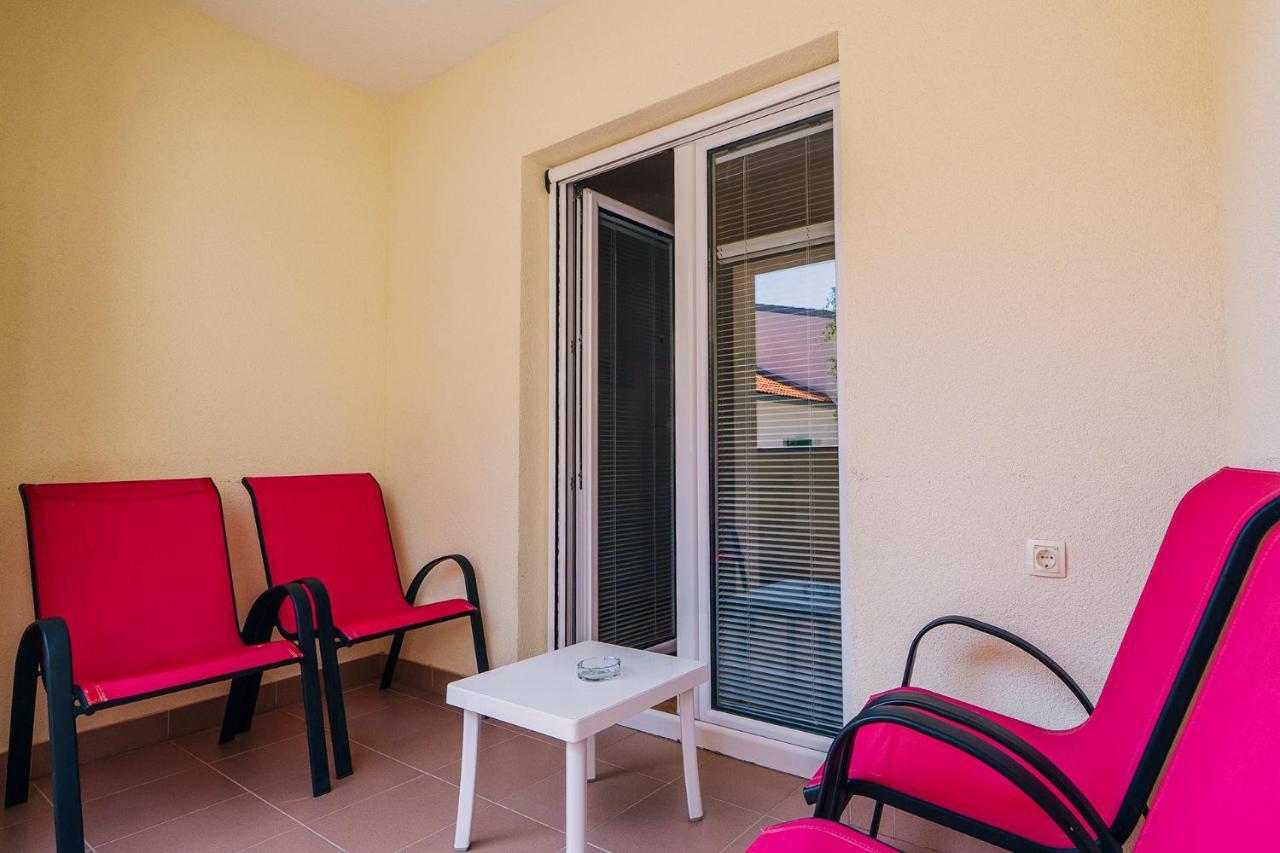 Apartments Luxur Center Baska Voda Exterior photo