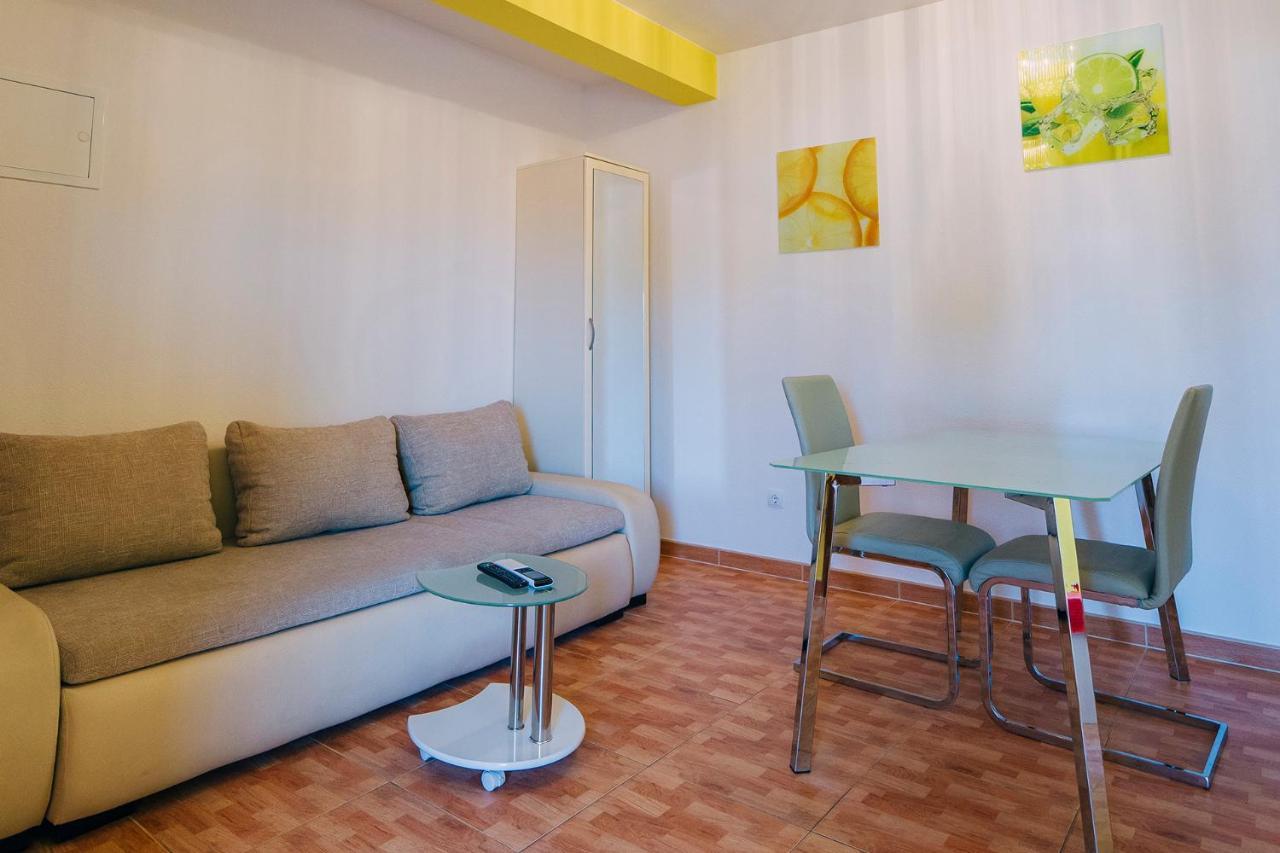 Apartments Luxur Center Baska Voda Exterior photo