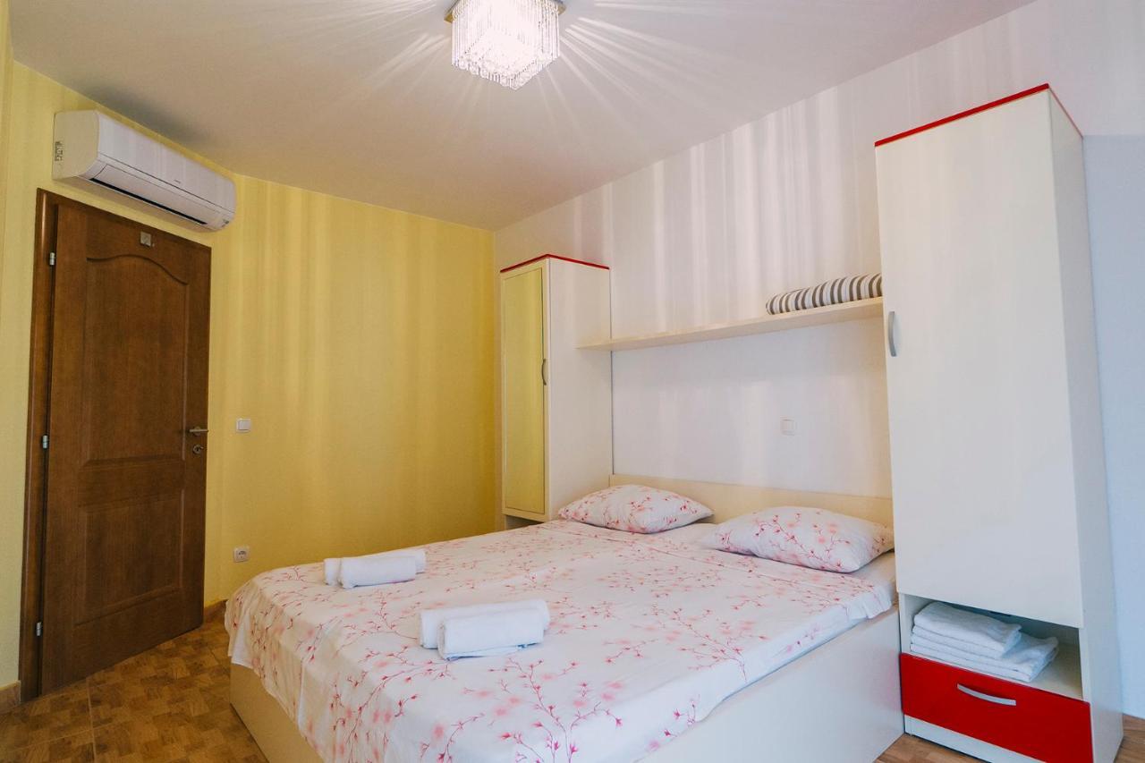 Apartments Luxur Center Baska Voda Exterior photo