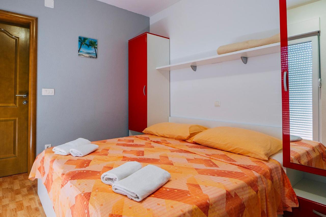 Apartments Luxur Center Baska Voda Exterior photo